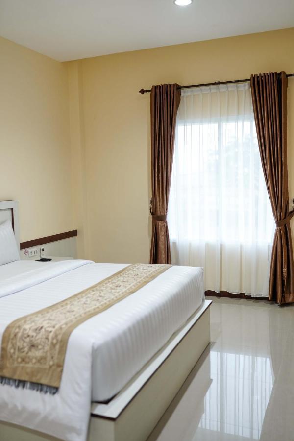 Grand Buana Lestari Hotel 파당 외부 사진